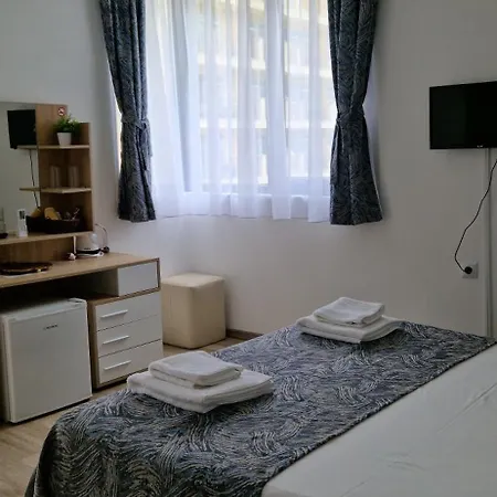 Konukevi Casa Del Mar 3*